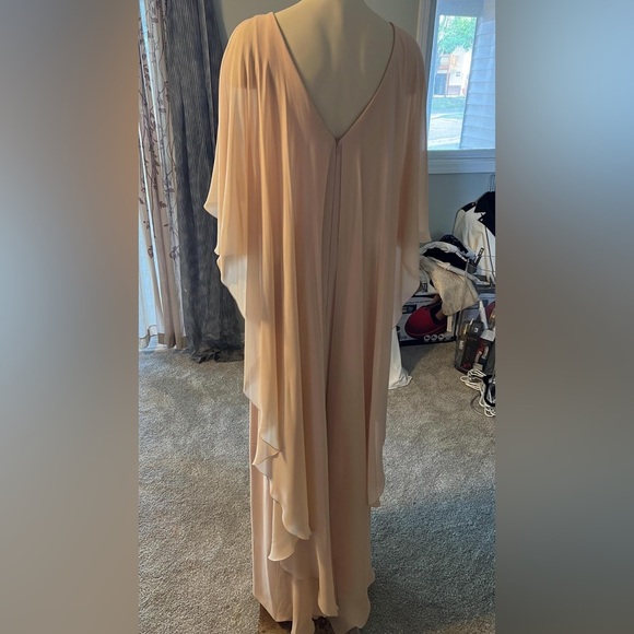 MAX MARA
Dovere Ruffled Cady Dress In Beige - Picture 12 of 14